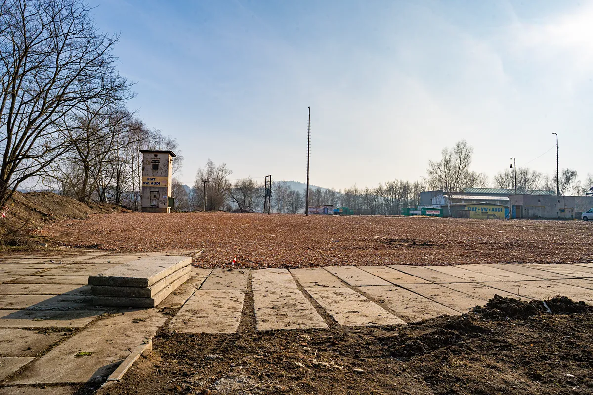 Pronájem komerčního pozemku 8000 m²